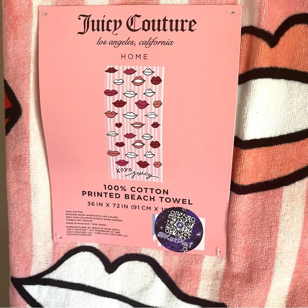 Juicy Couture NWT Pink and Red Lip Print Beach Towel 6 feet long
